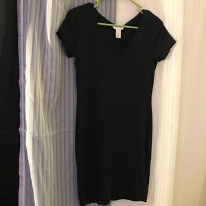 Black basic fitted dress
